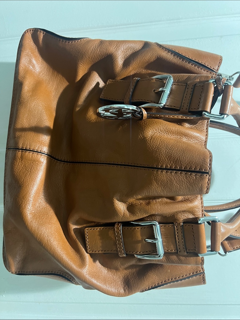 Michael Kors Women's Classic Tan Leather Tote Bag with Adjustable Strap - Picture 4 of 14